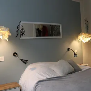 Apartment Douillet Au Coeur Du Quartier Gros Cailloux, Paris